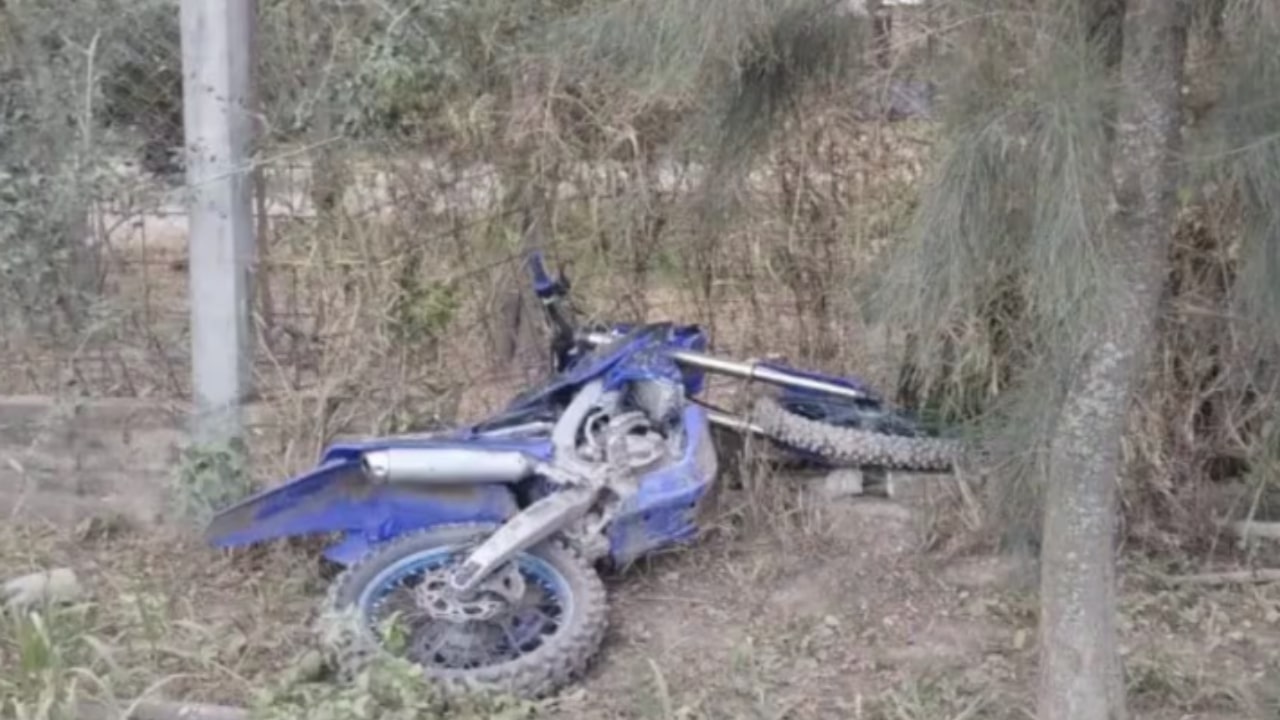 Alvaro Ruiz crashes his motorbike