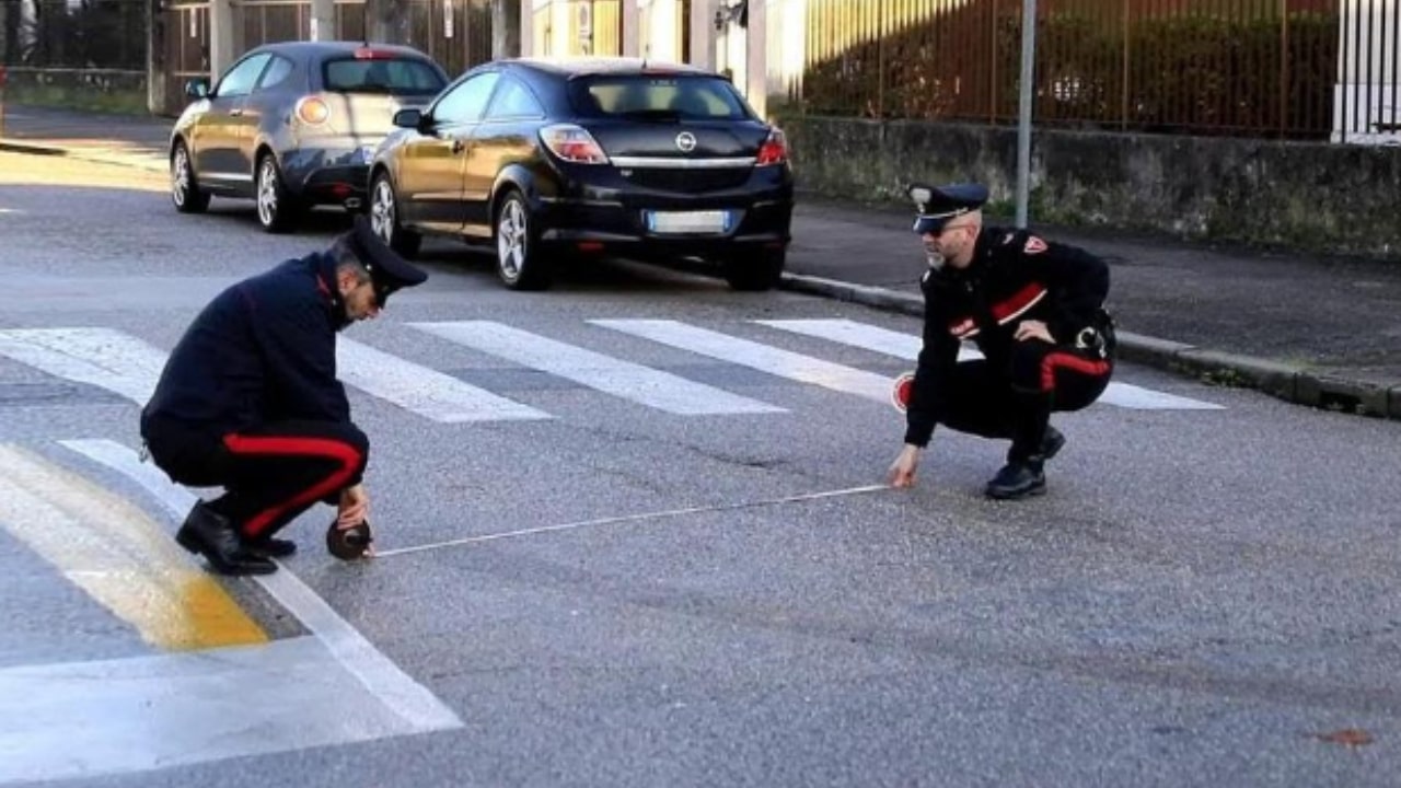 Child and mother hit by a car in Brescia