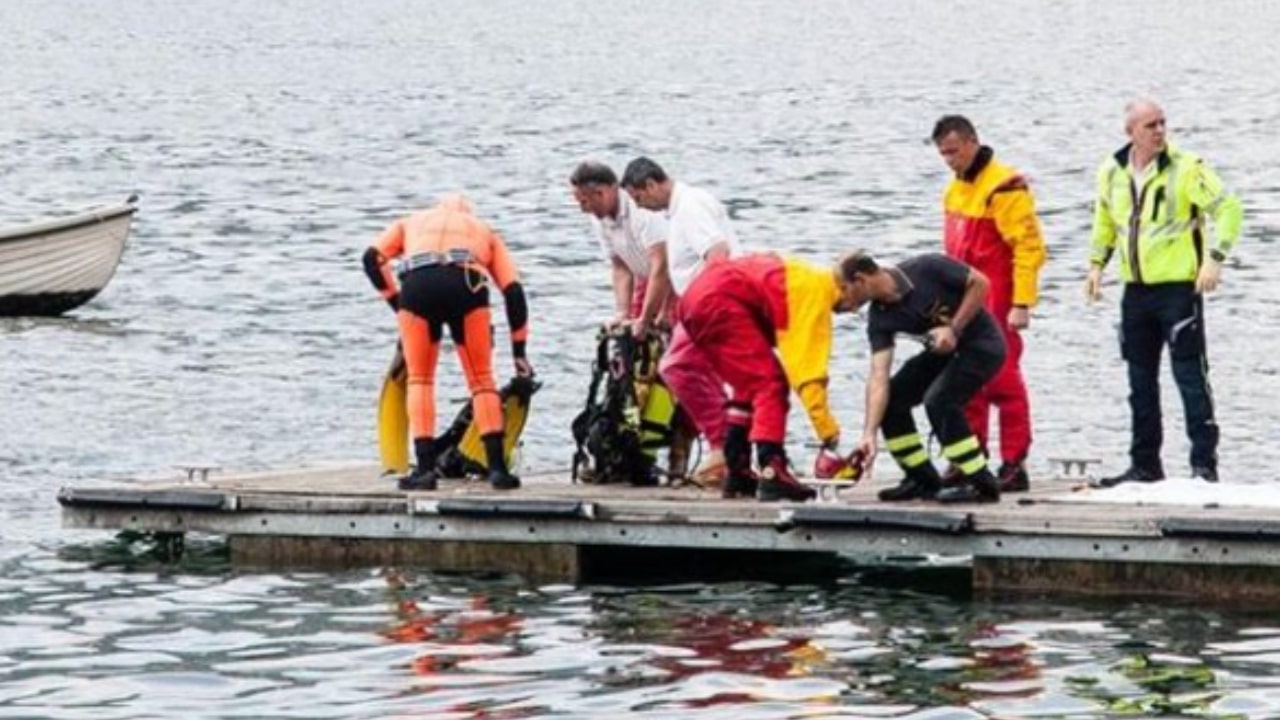 Si schianta contro il fondale e muore a 12 anni