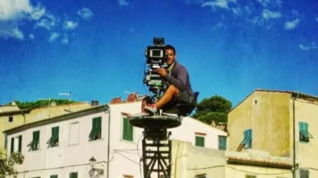 Gravissimo lutto nel mondo cinematografico, aveva solo 44 anni: la tragedia sul set