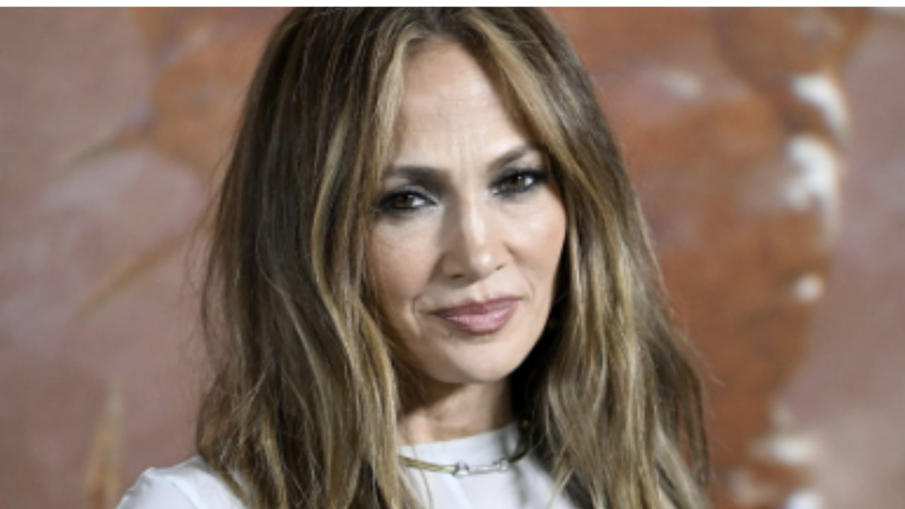 Jennifer Lopez annulla il suo tour