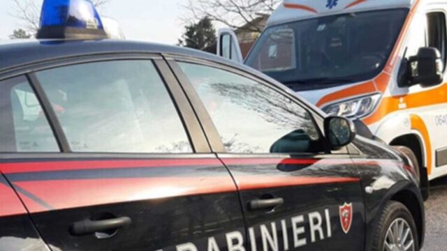 Stava giocando nel garage di casa quando accade qualcosa di impensabile: aveva solo 8 anni