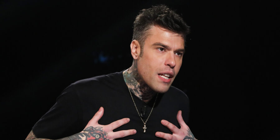 Fedez, nuovamente ricoverato all'ospedale San Raffaele di Milano