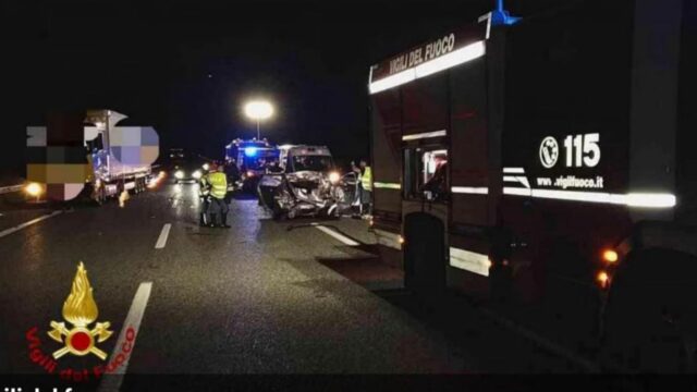 Incidente mortale sull’A26, il bilancio è gravissimo: una persona è morta e tre sono rimaste ferite