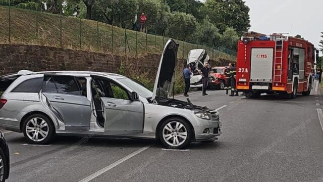 Incidente mortale tra tre auto, il bilancio è tragico: dove e cosa è successo 