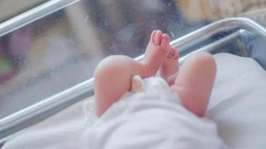 Newborn Baby Dies in Her Crib, Mother Raises Alarm