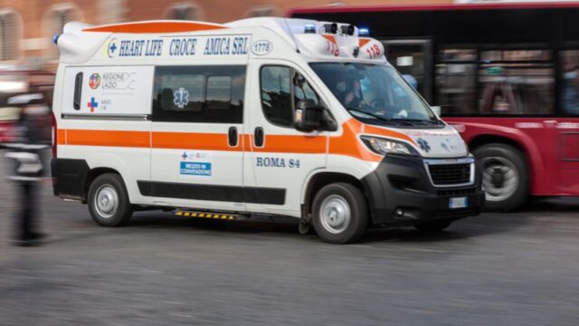 Tragico incidente, mamma e figlia in gravissime condizioni: dove e cosa è successo