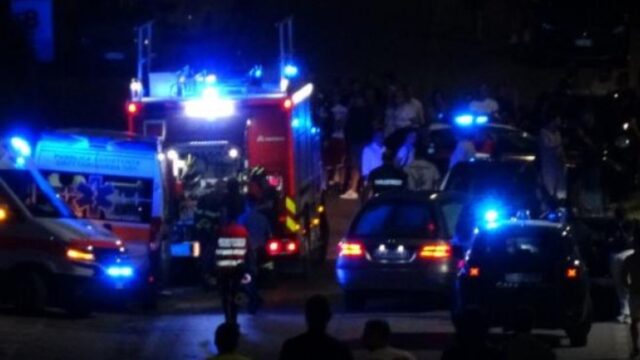 Drammatico incidente a Mirabella Eclano, quattro giovani sono morti: alcuni amici hanno assistito alla scena