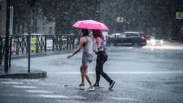 Maltempo in Italia, stop al caldo: avvisi di allerta meteo per forti temporali. Le regioni interessate