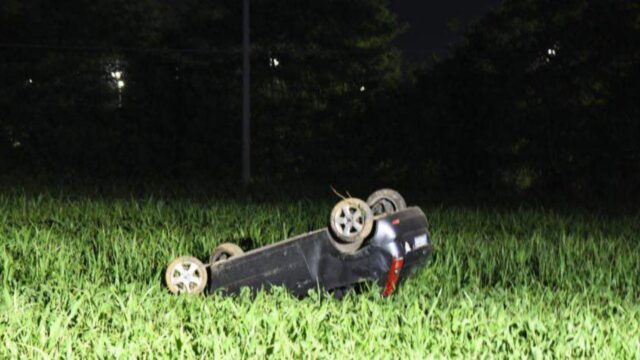 Tragedia nella notte, 23enne si ribalta con la sua auto e muore sul colpo