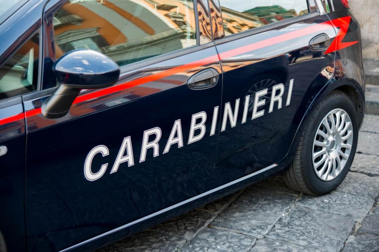 Carabinieri: due donne trovate morte nell'appartamento