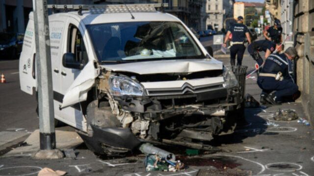 Tragedia a Milano, perde il controllo del furgone e investe quattro persone, un ragazzo è morto, ci sono feriti gravi: cosa è successo