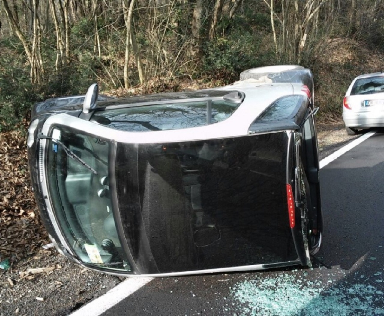 Little girl travelling in Smart car dies