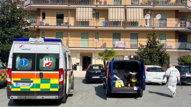 Tragedia, spara alla moglie e al figlio disabile, poi l’estremo gesto: dove e cosa è successo 