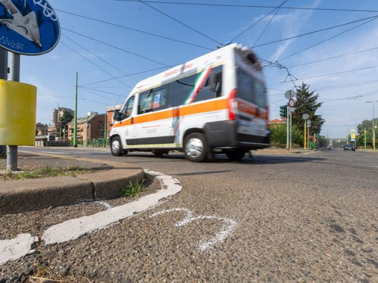 rescue for the cyclist hit