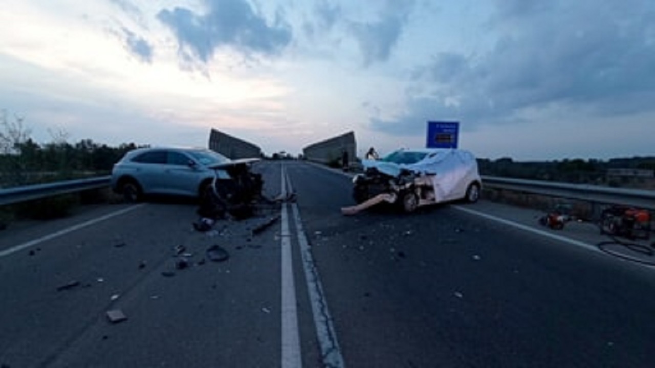 collision between two cars