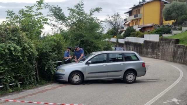 Novara, 39enne travolta dall’auto guidata dal marito, che poi l’ha accoltellata: è in condizioni gravissime