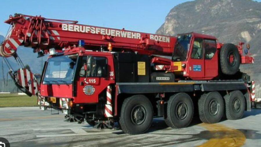 Fire engine crane, photo from the archive