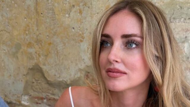 Chiara Ferragni punzecchia Fedez, la frecciatina lanciata al cantante nel giorno dell’anniversario di nozze non è passata inosservata