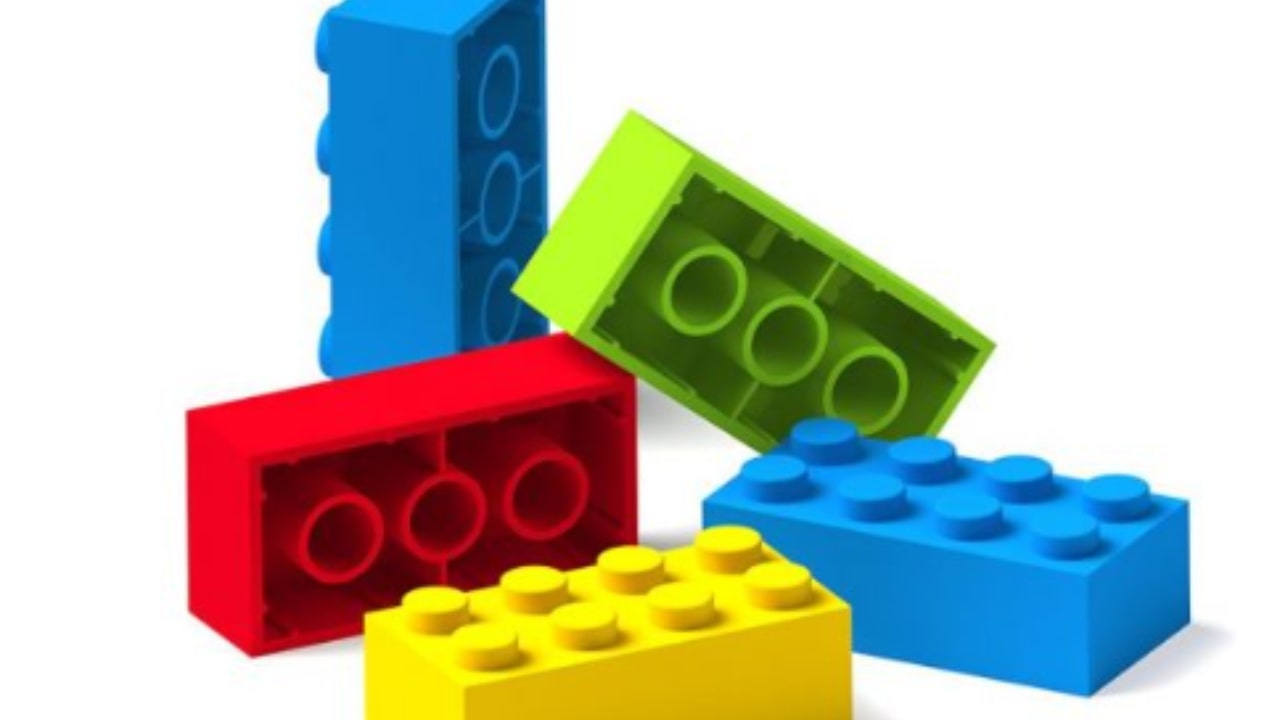 Lego nel naso di un ragazzo