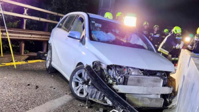 Schianto fatale in autostrada, una persona è morta sul colpo, l’altra è in condizioni gravissime