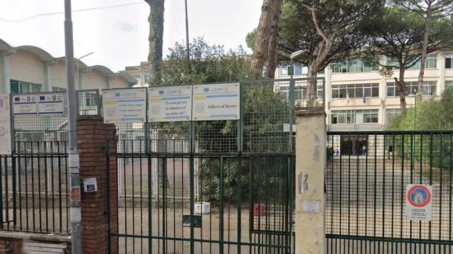 scuola, incidente per uno studente