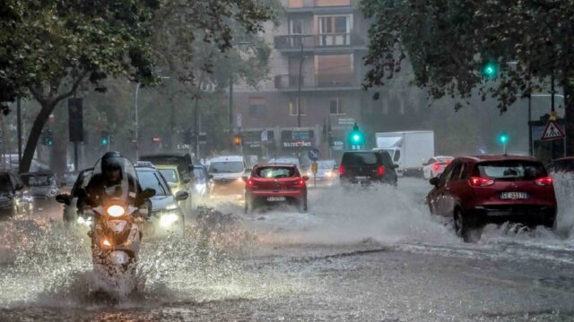 Allerta meteo in Italia per la giornata di giovedì 19 settembre, scuole chiuse: le Regioni a rischio