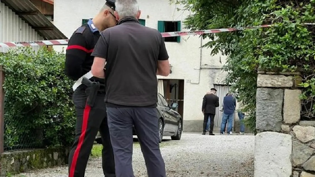 Carabinieri and 118 on site