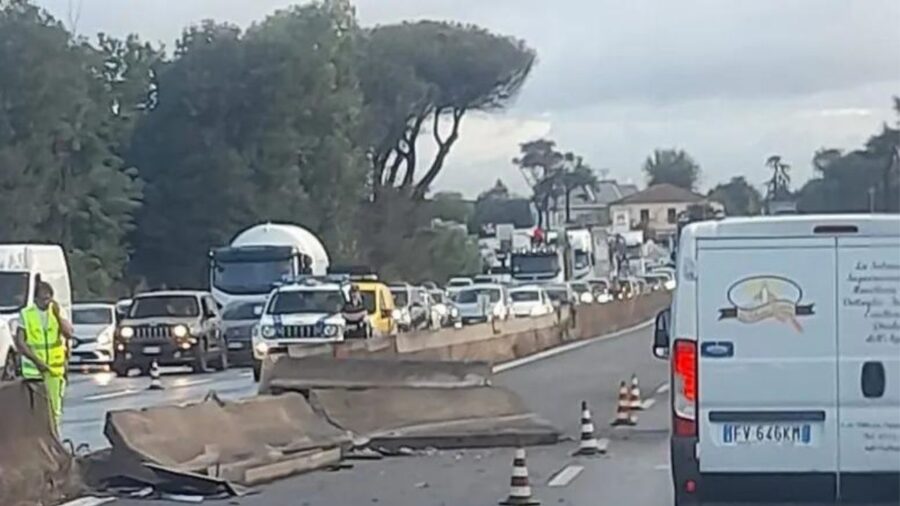 Incidente fantasma in via Pontina: con l'auto sfonda il guardrail e poi abbandona il mezzo