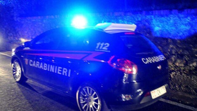 Esce con gli amici e non rientra a casa, 23enne trovata morta in un albergo