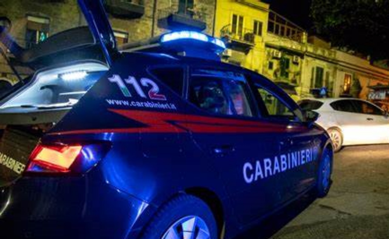 Carabinieri alla ricerca della fuggitiva