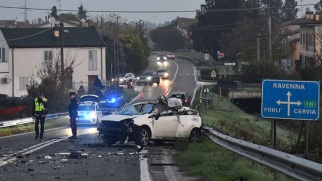 Tragico incidente stradale, purtroppo il bilancio è grave, la vittima era giovanissima. Dove e cosa è successo 