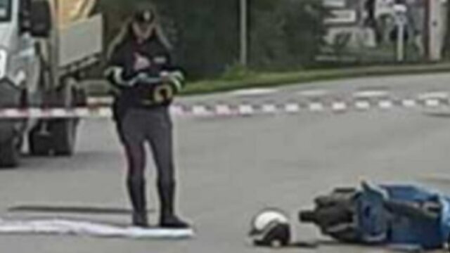 Tragico incidente per un 16enne, era in sella al suo scooter: l’epilogo è straziante. Dove e cosa è successo 