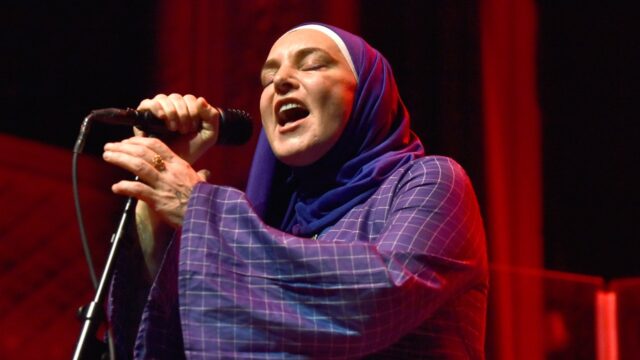 La vita e la morte di Sinéad O’Connor: un viaggio tra dolore e resilienza