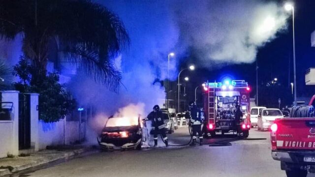 “Tutta colpa di una sigaretta” l’abitacolo va in fiamme, dove e cosa è successo al giovane