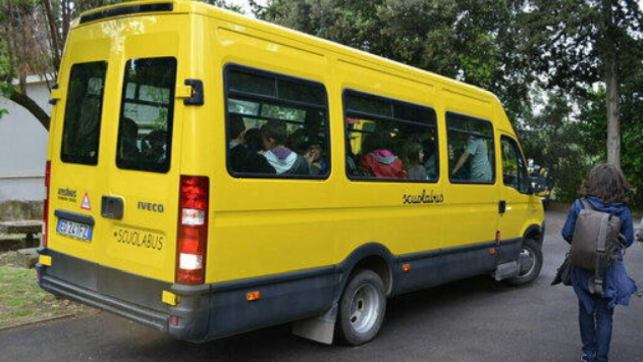 Girl is hit by a bus in Piacenza