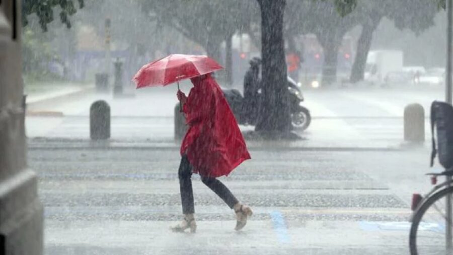 unexpected rain in Rome