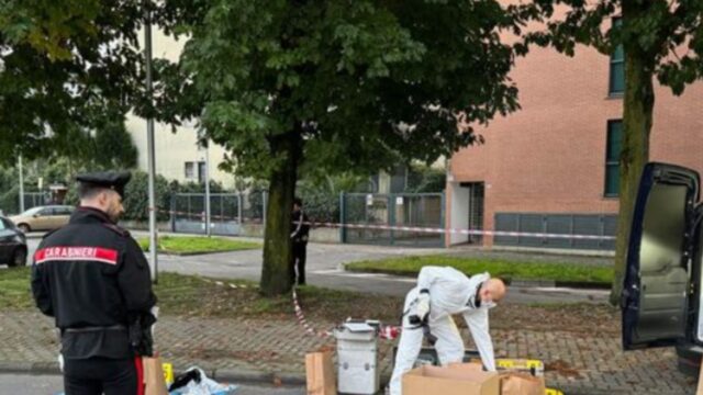 Ragazzo di 30 anni accoltellato e abbandonato in mezzo alla strada: il tragico epilogo poco dopo in ospedale