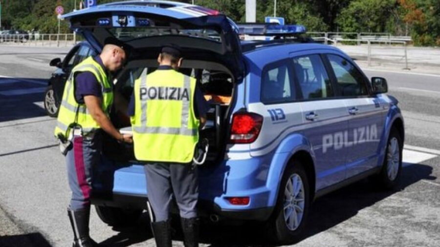 indaga la polizia