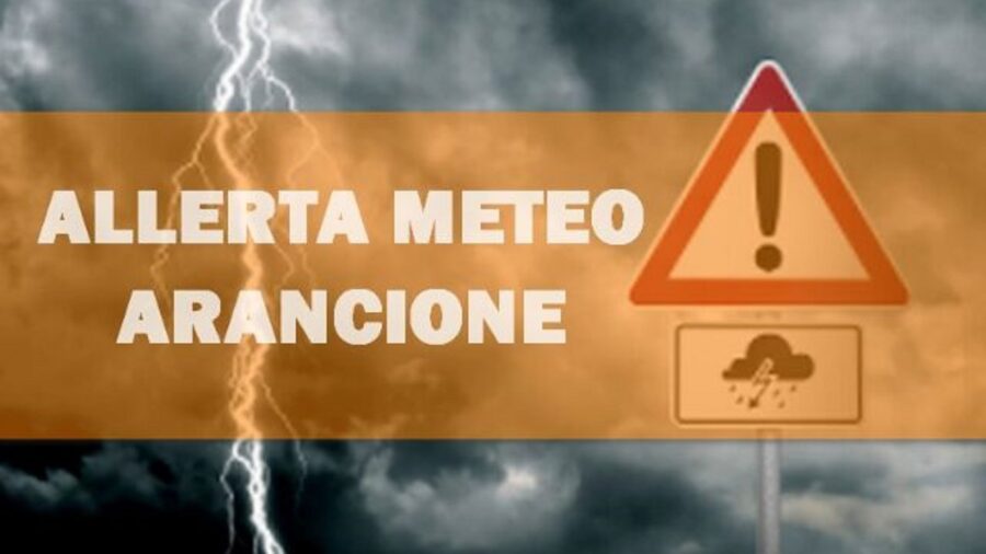 Maltempo in Italia, lanciata l’allerta per la giornata di venerdì 18 ottobre, scuole chiuse: i comuni a rischio