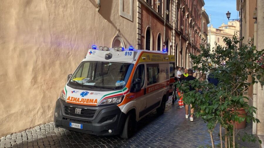 incidente ascensore a roma