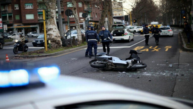 Incidente in scooter per una coppia di fidanzati, entrambi giovanissimi: grave il conducente. Dove e cos’è successo