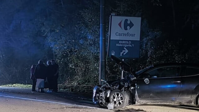 Tragico incidente per un 17enne, era in sella alla sua moto, l’impatto è stato fatale. Dove e cosa è successo 