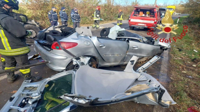 Drammatico incidente stradale, perde la vita un giovanissimo: l’impatto è stato contro un camion. Dove e cos’è successo