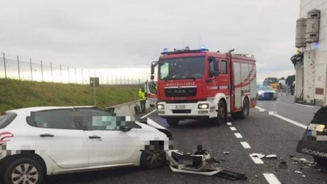 Tragico incidente in autostrada tra camion e auto, il bilancio è straziante. Dove e cosa è successo