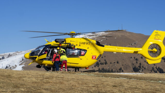 Tragedia in montagna mentre fa parapendio, purtroppo non c’è stato nulla da fare, la dinamica è straziante. Dove e cosa è successo