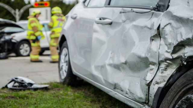 Gravissimo incidente tra auto, morte mamma e figlia: dove e cosa è successo 