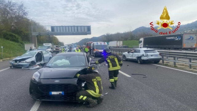 Tamponamento a catena in autostrada, ci sono feriti. Dove e cosa è successo