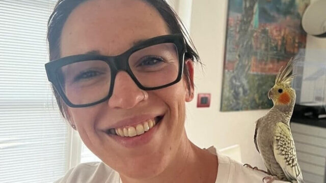 “Ho un mal di testa fortissimo” l’ultima chiamata al marito dall’ufficio e poi il dramma. Giulia lascia due figlie:”ti ameremo per sempre”