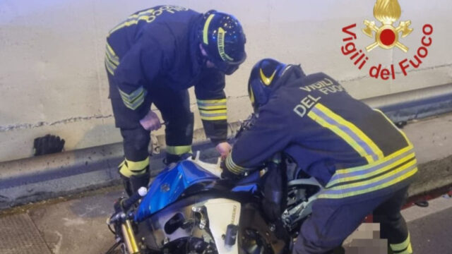 Terribile incidente in galleria per un 52enne, era in sella alla sua moto, la dinamica è drammatica: dove e cosa è successo